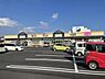 周辺：ロピア平塚ユニディ店まで1021m、食料品をはじめ、ホームセンターおよび100円ショップも入っているので買い物に便利です。