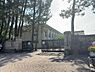 周辺：姶良市立重富中学校まで2130m、姶良市立重富中学校（校訓：自主・粘り・礼儀・規律）が近くにあり、粘り強く学び、礼儀を重んじる力を育む安心した教育環境です