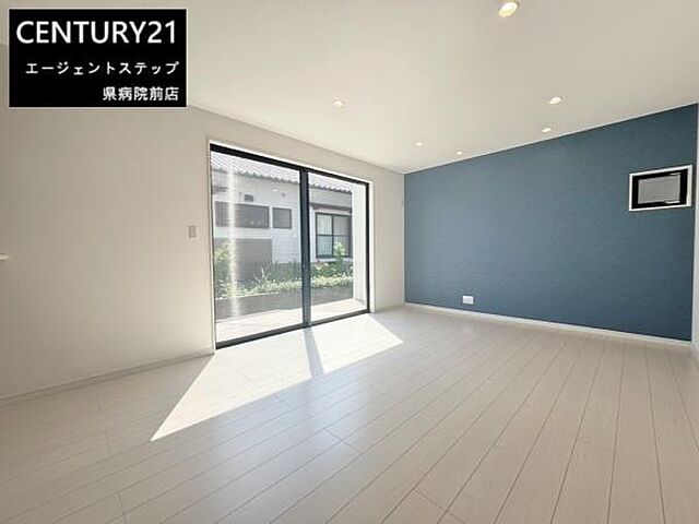 リビング/ダイニング 宮崎市佐土原町下田島