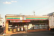 セブンイレブン一ノ割店まで693m