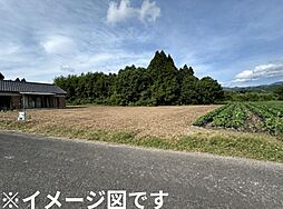 隣接地には畑が広がっており落ち着いた雰囲気が魅力です。
