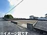 その他：開放感のある角地に位置する土地で周辺環境と調和した落ち着いた印象です。前面道路が広く車の出し入れもしやすそうな配置です。住宅街の一画にあり生活利便性も期待できます。