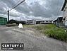 その他：現地は広々とした敷地で角地となっており開放的な雰囲気があります。前面道路は交通量が少なく落ち着いた環境です。両面に建物が隣接しておらず通風や採光を確保しやすい立地です。