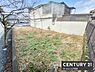 外観：この現地土地は周囲の落ち着いた雰囲気が魅力です。日当たりが良く庭としても活用できます。住まいの一部として工夫が楽しめるスペースです。