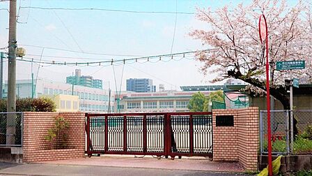 名古屋市立桜山中学校まで794m