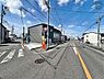 その他：接道：北側公道13.0ｍ、東側6.4ｍ　ぜひ現地にて、実際の建物・環境・街並み・日当たりなどなどご確認ください！平日・お仕事帰りなど、いつでもご案内できますので、お気軽にお問い合わせください！