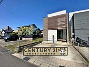 2018年現「AVANTIA」施工の築浅戸建　前面道路も広くお車の駐車も楽々！パントリーやWICなど収納豊富なお家です！