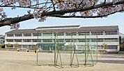 日進市立香久山小学校まで500m
