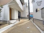 日当たりの良いお庭は様々な利用が可能です