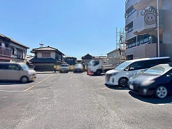 駐車場は1台確...