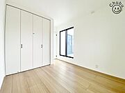 家族一人ひとりにあわせたプライベートな空間。充分な広さと収納を設置したお部屋はお子様の成長を促します！お子様の成長を支える、勉強や好きなことに没頭する学びの空間にピッタリです！