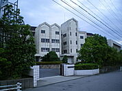 刈谷市立朝日中学校まで1640m