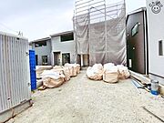 ぜひ現地にて、実際の建物・駐車・環境・街並み・日当たりなどなどご確認ください！土日だけでなく平日・お仕事帰りなどもご対応させていただきます！お気軽にお問い合わせください！