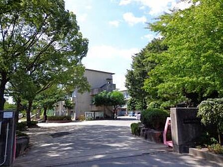 岡崎市立大門小学校まで350m
