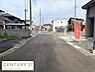 その他：前面道路が幅広く車の出入りがしやすい環境です。周囲には住宅が整然と立ち並びすっきりとした街並みが広がっています。舗装もしっかりしており歩行時も安心感があります。