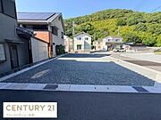 建築中の様子が確認できる物件です。