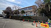 宮崎市立国富小学校まで956m