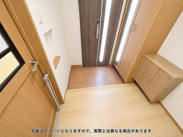 玄関を拡大表示