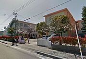 宮崎市立潮見小学校まで827m