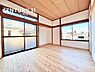 洋室：洋室です♪しっかり日が差し込みますので気持ちの良い目覚めができる素敵な洋室になります♪