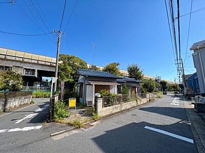 外観:閑静な住宅地に位置し、南向きで陽当たり良好です!※AIによる画像加工を行っております。 外観:閑静な住宅地に位置し、南向きで陽当たり良好です!※AIによる画像加工を行っております。