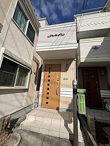 外観:内外装リフォーム戸建です※AIによる画像加工を行っております。 外観:内外装リフォーム戸建です※AIによる画像加工を行っております。
