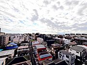 【現地からの眺望】バルコニーから見た眺めです。高層階につき眺望良好。
