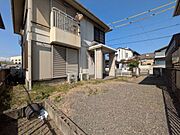 現地西側からみた土地
