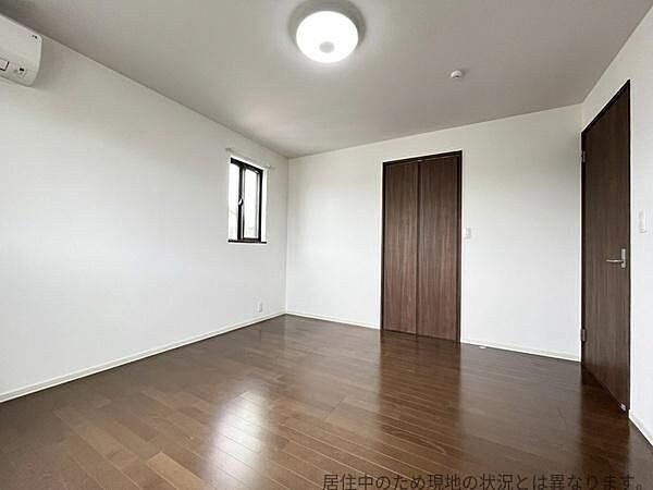 洋室を拡大表示