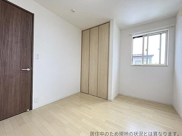 洋室を拡大表示