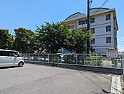 豊府小学校まで1040m、豊府小学校まで1040m