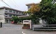 大分市立敷戸小学校まで600m、大分市立敷戸小学校まで600ｍ