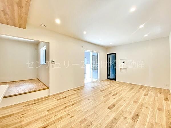 リビング/ダイニングを拡大表示