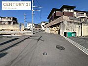 土曜日・日曜日はもちろん平日のご案内も可能です。お気軽にお問い合わせください。