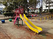 旭公園まで1475m、旭公園まで徒歩8分♪のびのび遊べる公園があります♪