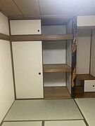 一部屋あるだけで奥ゆきのある家に。い草の香りが落ち着く和室は、来客時や子どものお昼寝スペースなど多彩に活躍！