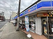 ローソン 鶴橋三丁目店まで432m