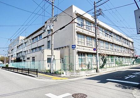 堺市立三国丘小学校まで760m