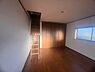 室内：屋根裏への階段です！