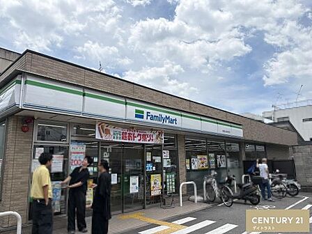 ファミリーマート京都七条本町店まで1070m