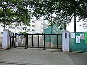 八王子市立四谷中学校まで1358m