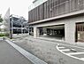駐車場：駐車場大切な愛車を雨風やいたずらからしっかりと守れる、安心の敷地内駐車場を完備しています。雨の日の乗り降りやお買い物帰りの荷物の運び出しも驚くほどスムーズです。