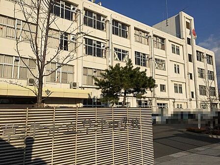草津市立草津中学校まで1440m