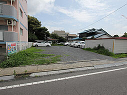 新荘3丁目駐車場