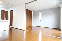 ファセリア A 201号室 2階2DKのリビング/ダイニング