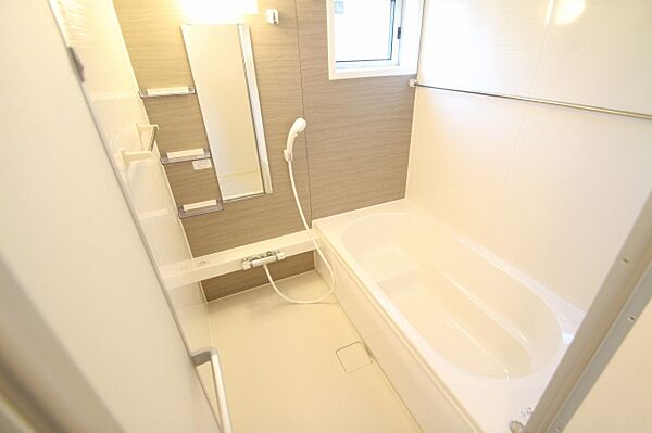 apartment 茨城県ひたちなか市大字足崎
足崎の賃貸情報を見る
物件地図