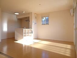 Sun Hill 203号室 2階2LDKのリビング/ダイニング