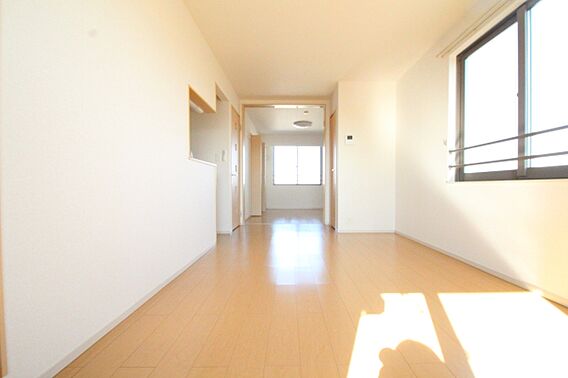 イセソラージュII_内装_0