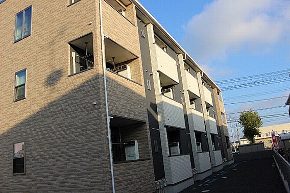 イセソラージュII_外観_2