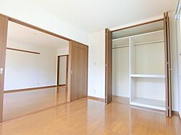 ラ・クレール新原 101号室 1階2DKのリビング/ダイニング